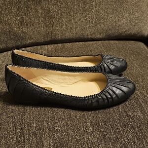 🖤Louise et Cie Black Ruched Flats